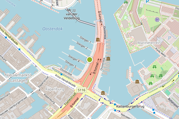 Ambulance-melding op Oosterdok, Amsterdam op 5 juli, kaart-overzicht