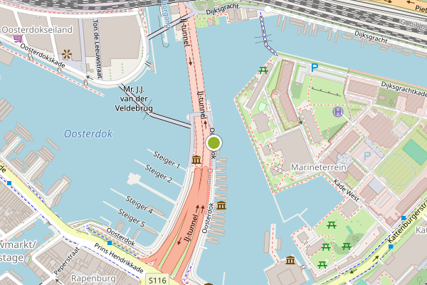Ambulance-melding op Oosterdok, Amsterdam op 30 mei, kaart-overzicht