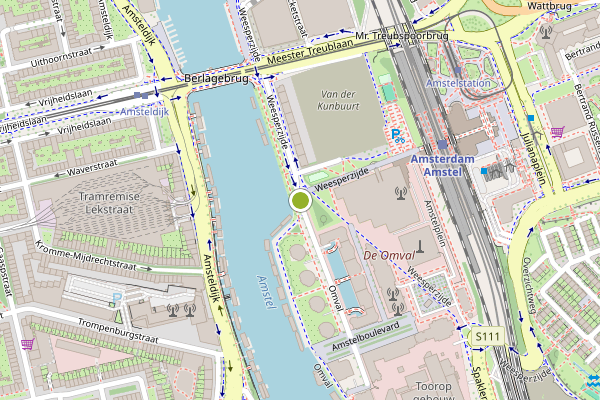 Ambulance-melding op Omval, Amsterdam op 10 juni, kaart-overzicht